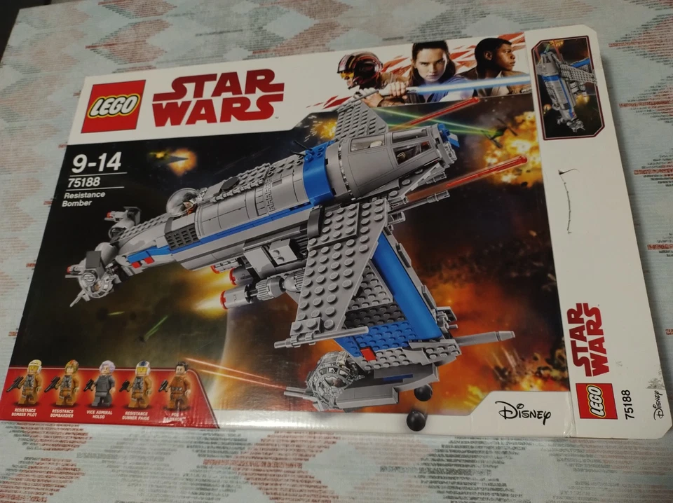 LEGO Star Wars 75188 Resistance Bomber, foto 1 di 5