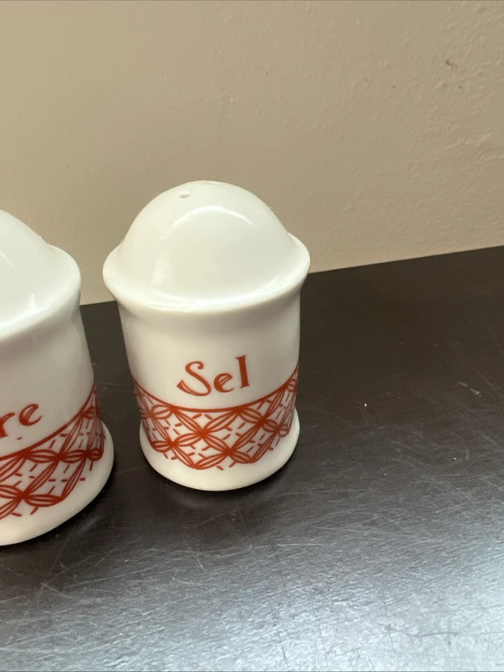 PORCELAINE DUMAS LIMOGES White Red Salt & Pepper Shakers Set France Sel Poivre - Image 3 of 4
