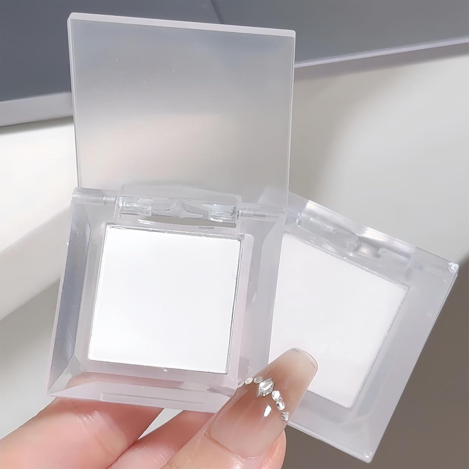 Single Matte White Eyeshadow,Pressed Fine Powder Eyeshadow,Highly Pigmented Mat