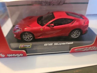 BURAGO - 18-36908 - FERRARI 812 Superfast rouge 2017 - Photo 1/4