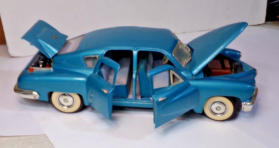 Vtg Franklin Mint 1948 TUCKER TORPEDO Sedan Waltz Blue 1/18 Diecast Car 92268 - Image 3 of 4
