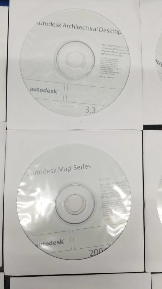 Autodesk/AutoCAD 2004 suite CD Software 14 CD ((NO Product Key)) - Image 3 of 4