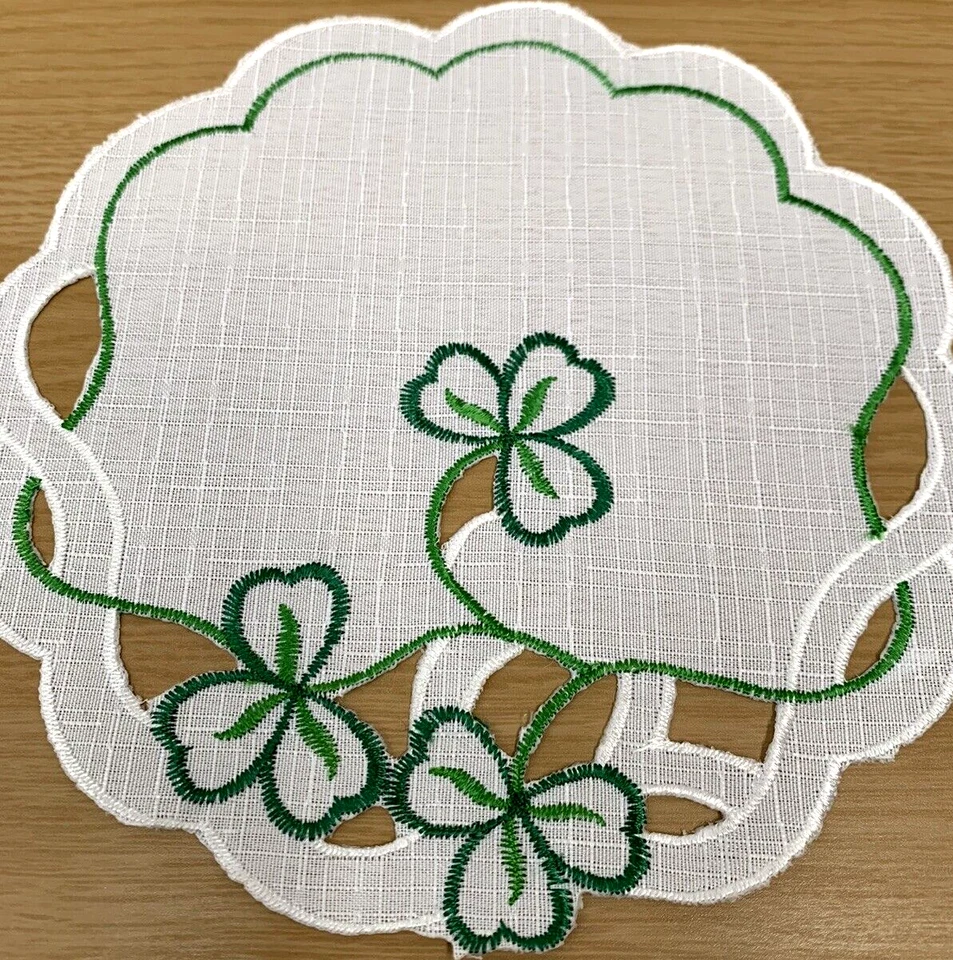 Irish Shamrock Round Doilies Tablemats ( 4 Pack ) White Green 8” Round  - Image 3 of 4