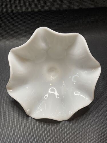 VINTAGE MILK GLASS RUFFLED SMOKE BELL 6” - Picture 3 of 4