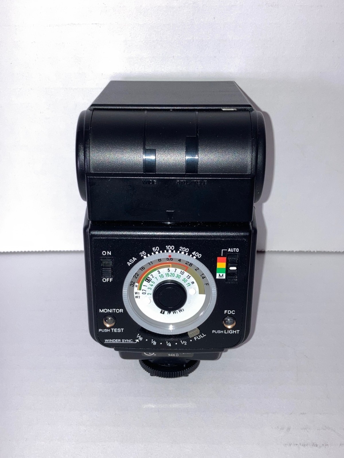 Minolta Auto 320 flash unit with original case - tested and working