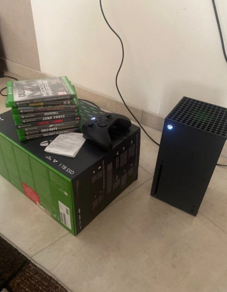 Microsoft Xbox Series X, photo 1 sur 4