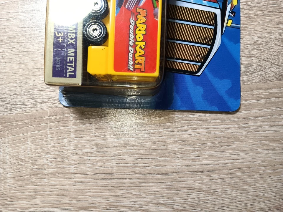 *FREE SHIP* MARIO KART DOUBLE DASH  2005 Matchbox Convoy Diecast Truck - RARE !! - Image 4 of 4