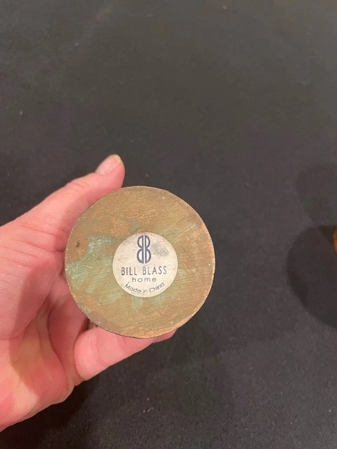 Bill Blass toothbrush holder gold/brown/beige diamond motif 4.5x2.25" - Image 4 of 4