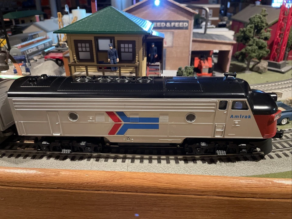 WILLIAMS AMTRAK AA LOCOMOTIVE 4740 UNIT O GAUGE WITH LED BULBS - Image 2 of 4