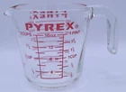 Vintage PYREX 516 Measuring Cup 2 Cup 16 Oz 1 Pint 500 ML Glass J Handle