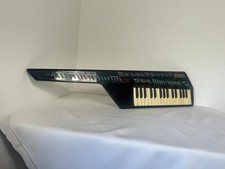 Yamaha SHS-10 Digital Shoulder Key MIDI Synthesizer Keytar Keyboard