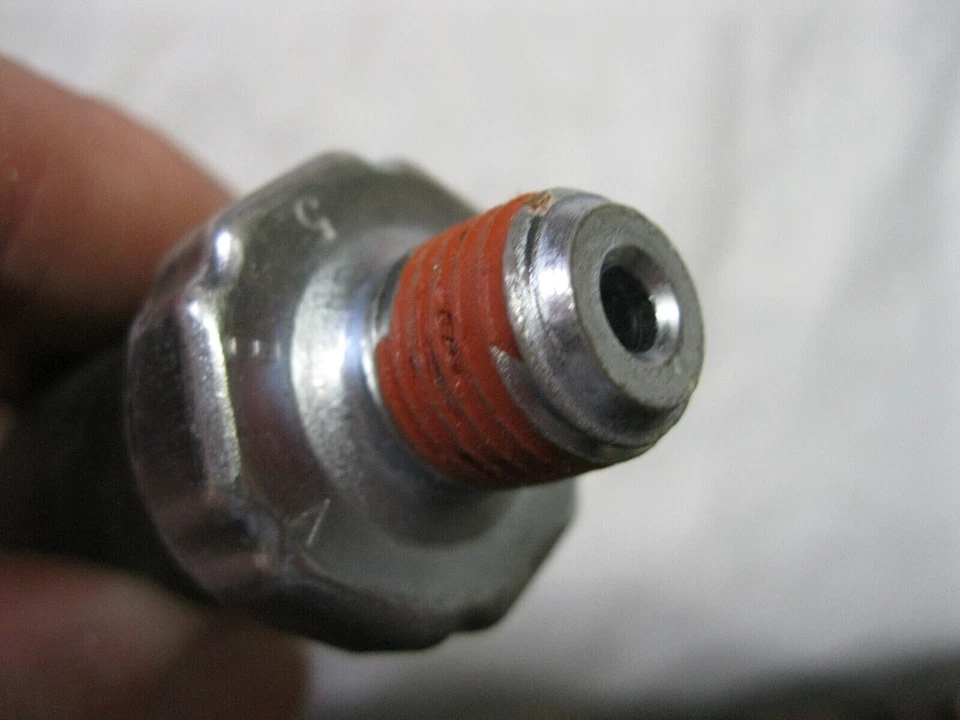 BWD S694 Engine Oil Pressure Sender Switch Foto 3 de 4