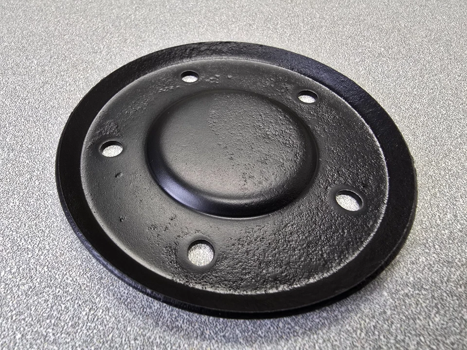 CUBIERTA DE INSPECCIÓN INFERIOR DEL TANQUE DE COMBUSTIBLE ORIGINAL USADA PORSCHE 924 #3 Foto 2 de 4