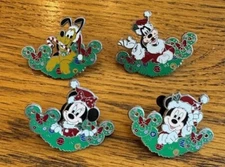 Disney Pin Santa Mickey Holiday Booster Wreath Garland Minnie 66002 Set of 4