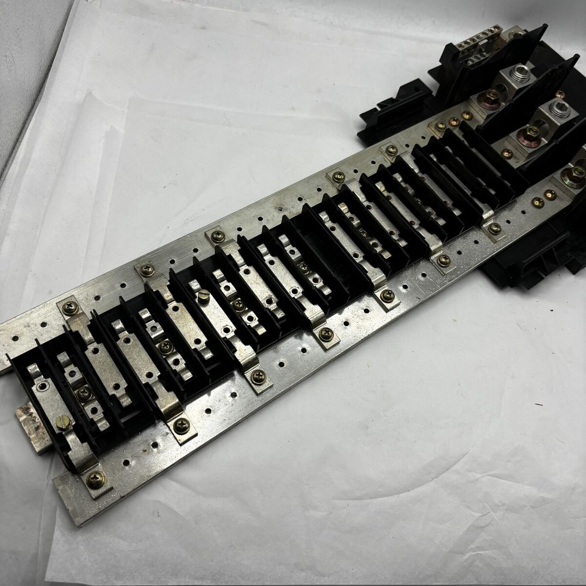 Circuit Breaker Panel Guts 20 Space, Bus Bar Interior 80110 Circuit Breaker Panel Guts 20 Space, Bus Bar Interior 80110