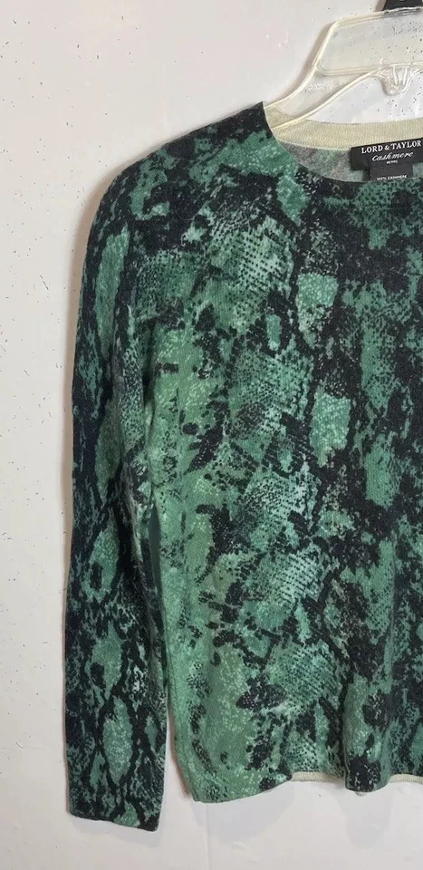 Suéter Lord & Taylor Cachemir Estampado Animal Mujer Talla S Pequeño Cuello Redondo Verde Foto 3 de 4
