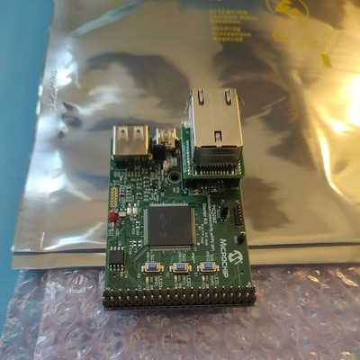 Microchip DM320007C PIC32MZ Embedded Connectivity Starter Kit Crypto FPU G2U