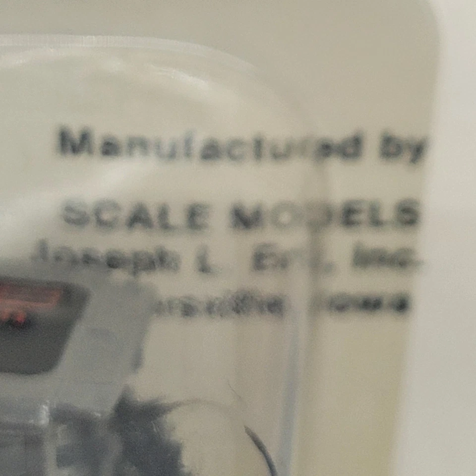 Modelos a escala WFE 1987 de colección escala 1/64 blanco 185 field boss trasero dobles plateado Foto 3 de 4