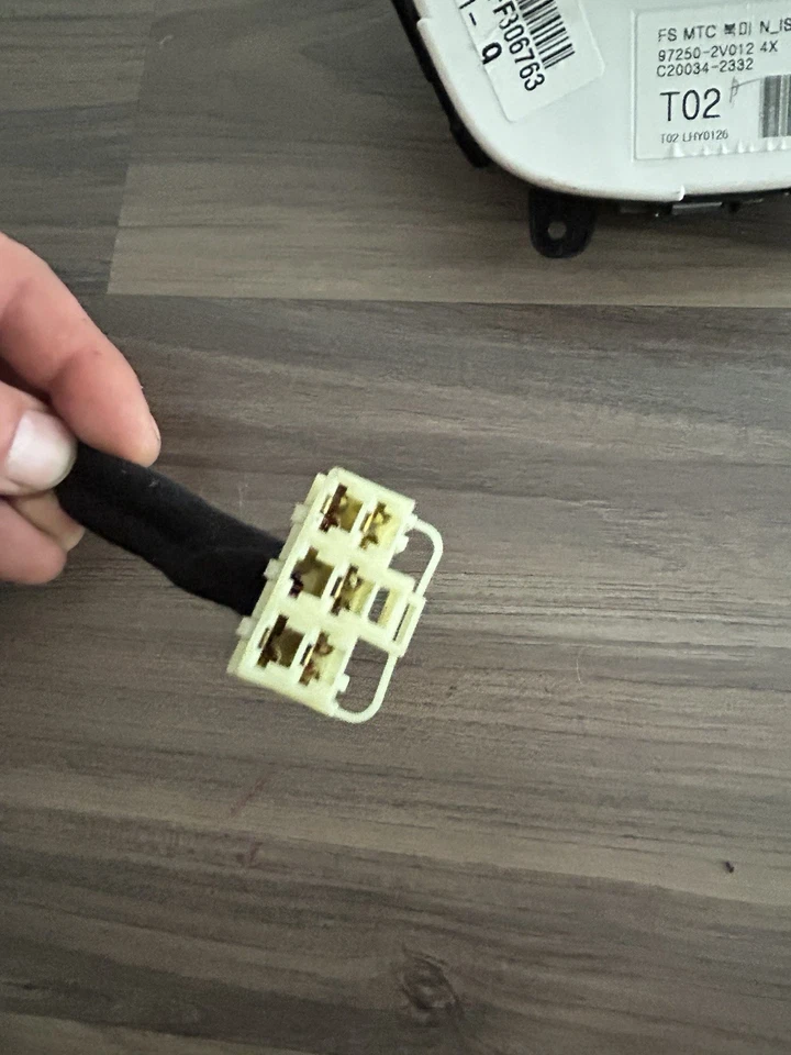 Hyundai Veloster 2012-2017 OEM uso aire acondicionado calefacción clima manual control de temperatura Foto 2 de 4