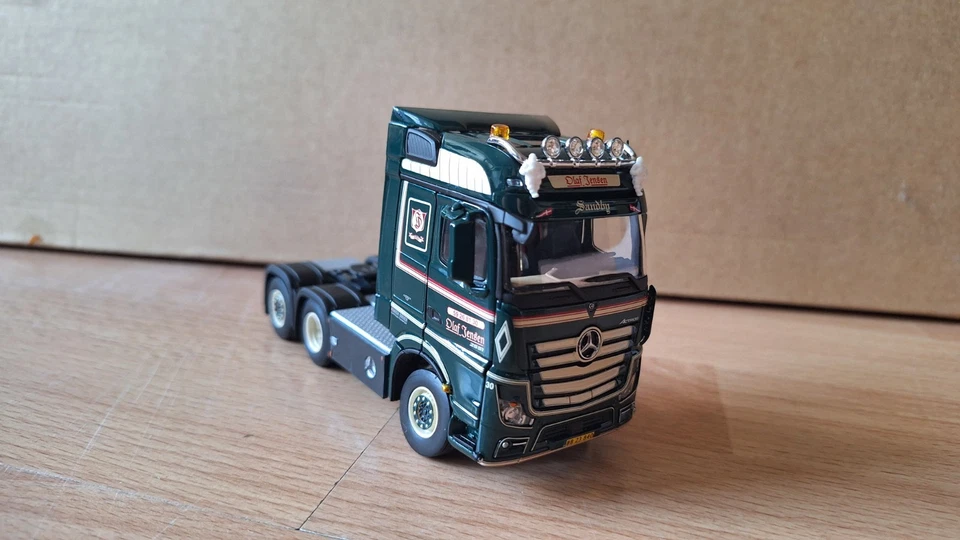 MB  Actros  Bigspace  3achs Zugm.  "Olaf Jensen-Dänemark"  1:50  IMC  WSI  Tekno - Bild 3 von 4
