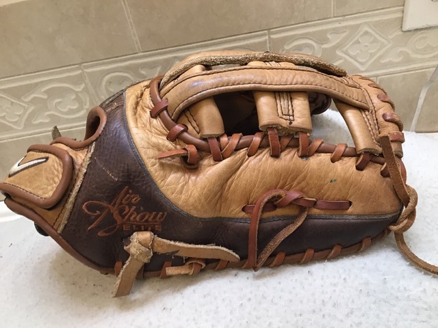 nike air baseball glove