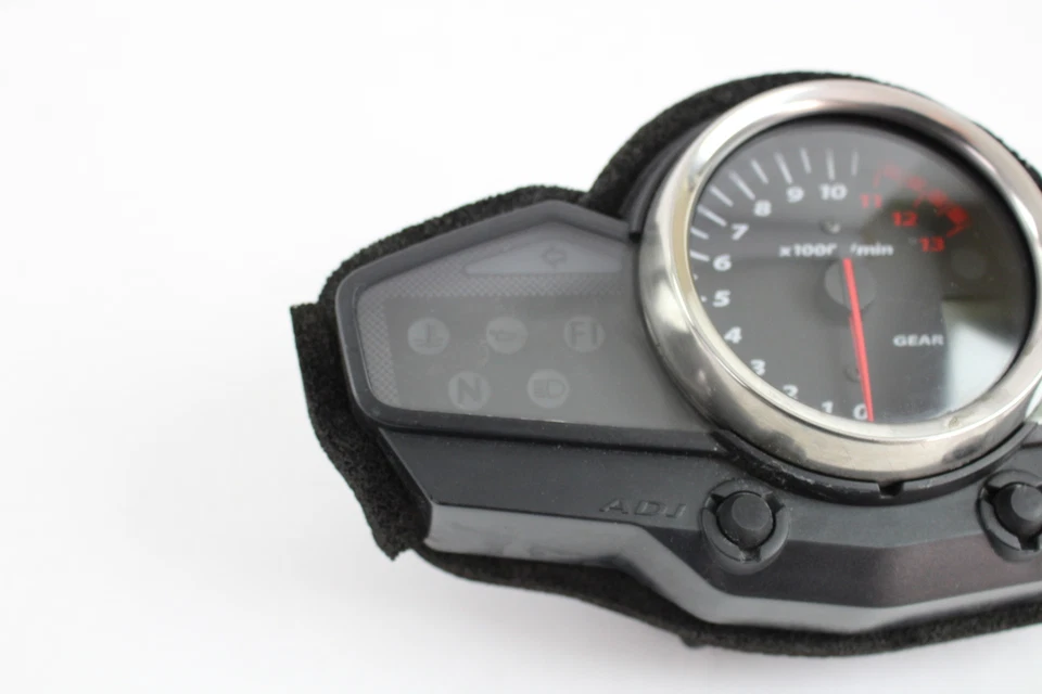 Suzuki GW250F 2015 15 Inazuma calibre 250 conjunto de clúster 6 k millas Foto 4 de 4