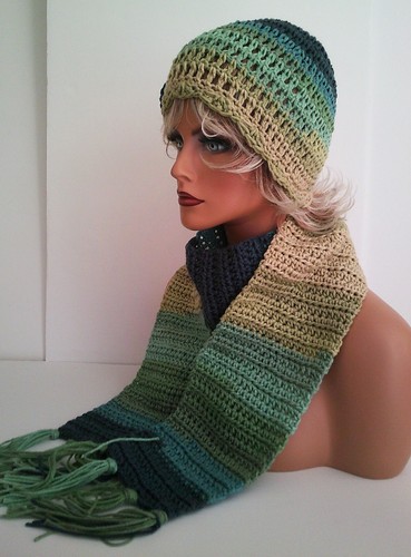 SET CAPPELLO E SCIARPA VERDE BLU MULTI MANO UNCINETTO FIORE BERRETTO TESCHIO BERRETTO SCI TAM - Foto 6 di 6