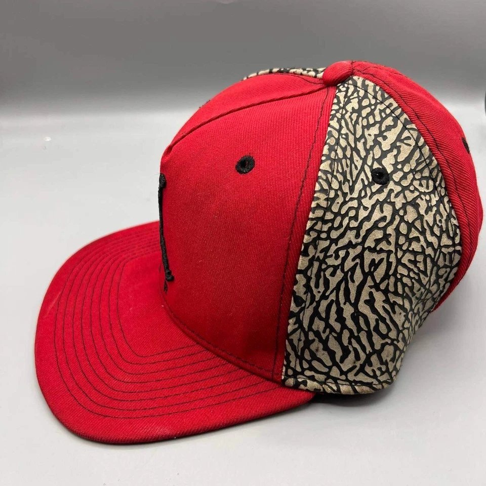 Gorra Air Jordan Hombre Rojo Cemento Elefante Jumpman Snap Back Cap Foto 3 de 4