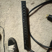 APC AP9571A Rackmount PDU 12-Outlets NEMA 5-15P 1800W 120-240V