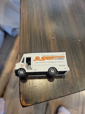 Matchbox MB787 2009 Express Delivery SPEEDY X-PRESS Truck Loose 
