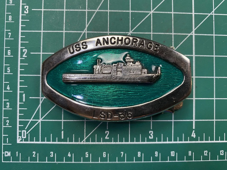 Hebilla de cinturón USS Anchorage LSD-36 Foto 2 de 4