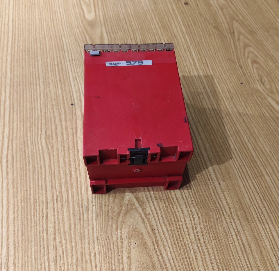 Elan SRB-NA-R-C-EE-24V Safety Relay - Image 2 of 4