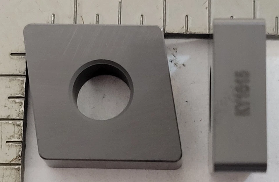 Керамические вставки KENNAMETAL CNGA643T0820 K1615 (10 шт.) - Изображение 2 из 3