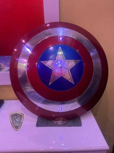 Capitán Marvel Exclusivo Leyendas Equipo Clásico Cómic Capitán América Escudo ver
