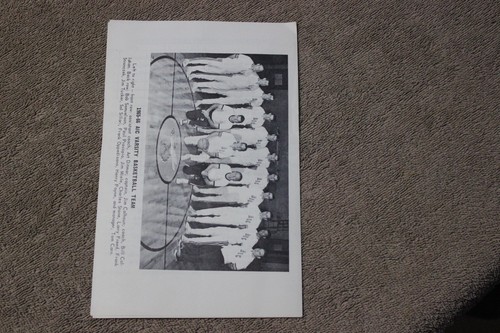 1966 UConn v American Int'l programma di basket universitario di 4 pagine - Foto 2 di 3