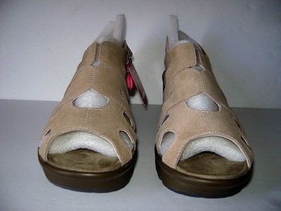 skechers parallel trapezoid platform wedge sandal