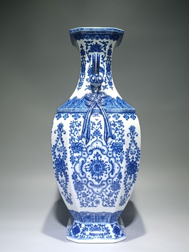 G Beautiful Chinese Qing dynasty blue and white porcelain vase - Picture 7 of 9