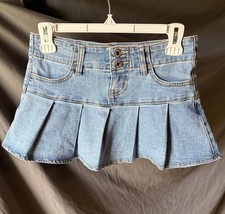 JUICY COUTURE  Denim Mini Skirt Pleated Pockets Zipper Y2K 2000s  Size 0