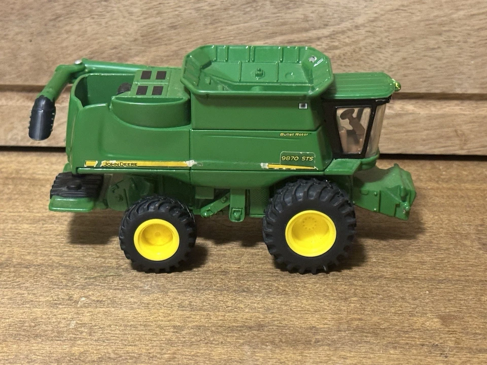 ERTL John Deere 9870 STS Combine 1:64 Die Cast Metal - Image 4 of 4