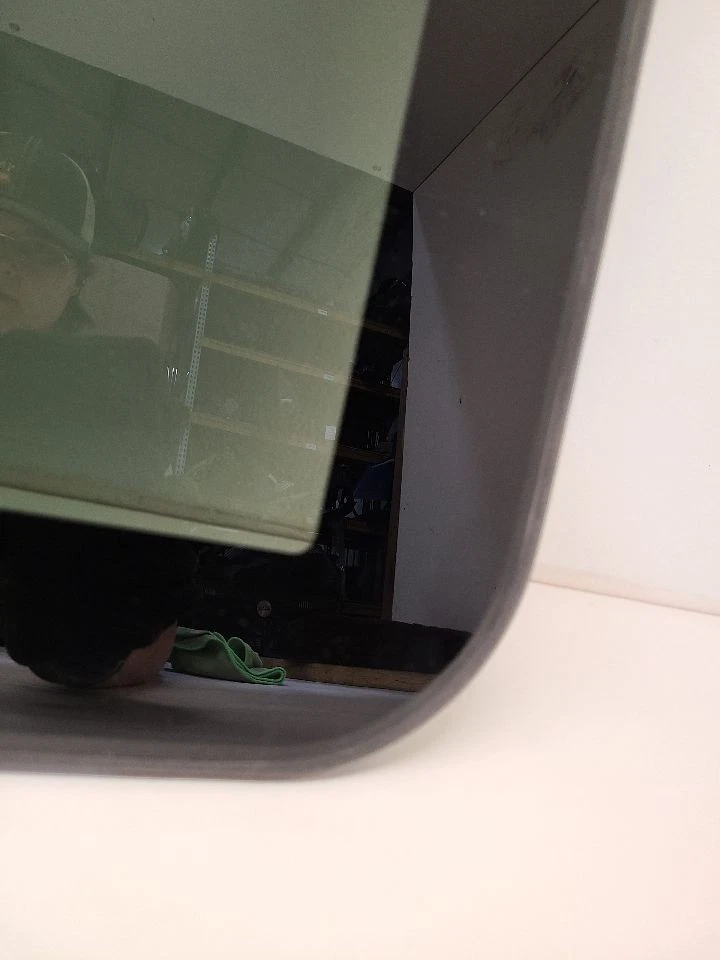 2010 2011 2012 2013 2014 2015 2016 2017 2018 MAZDA 3 Roof Glass Only Foto 3 de 4