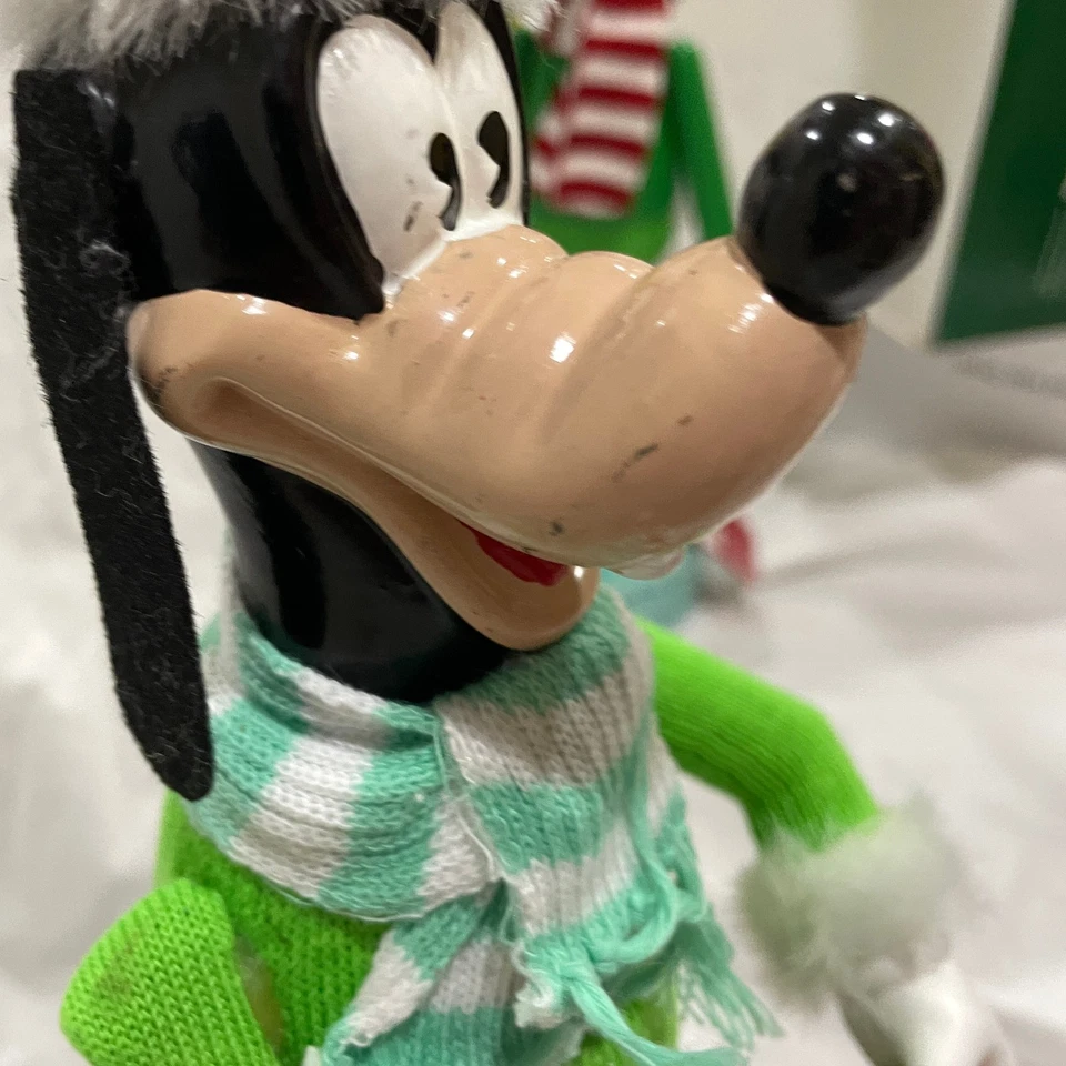 Disney Goofy Cascanueces con Etiqueta Sombrero de Santa, Campanas y Adornos Animación Madera LEER Foto 2 de 4