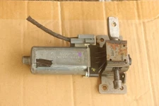 VOLVO FRONT ELECTRIC SEAT ADJUSTMET MOTOR USED 0390203219