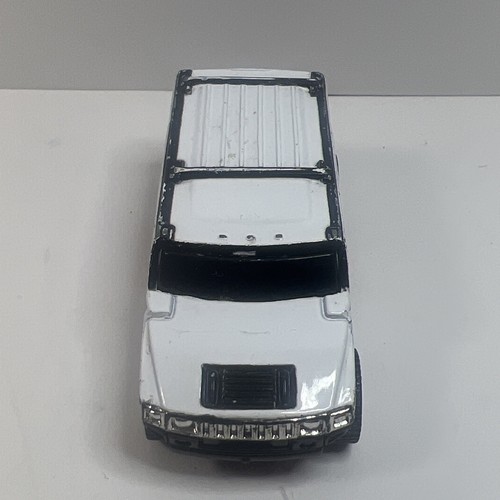 Maisto GM Hummer H2 4-Door Full Size SUV Sedan White 1:64 w/Trim Detail - Picture 2 of 7