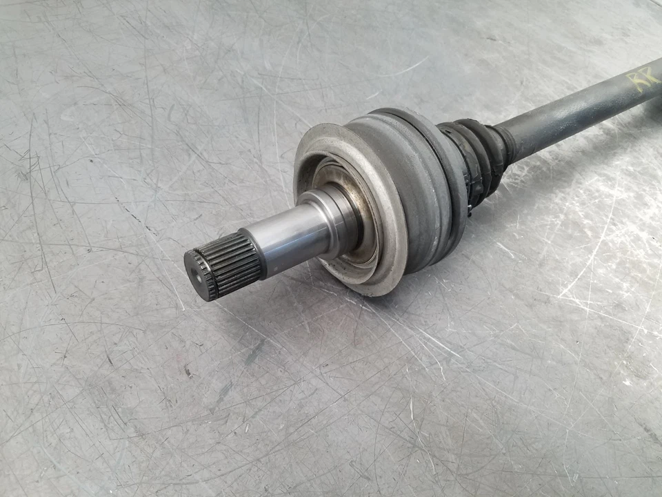 Mercedes Benz AMG E 63 2012 eje trasero derecho CV #2691 VV9 Foto 2 de 4