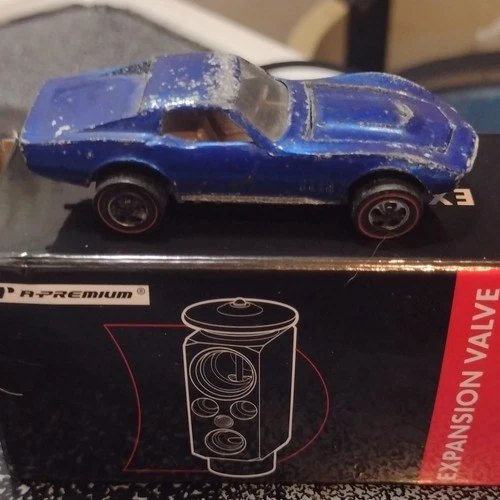Hot Wheels 1969 Custom Corvette & The Heavyweights Diecast Cars Blue Red