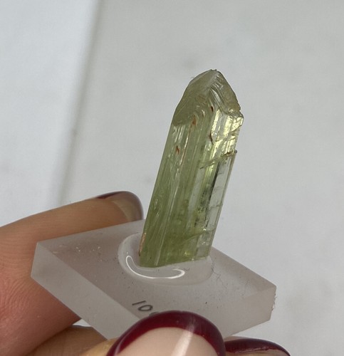 TREMOLITH Roh Kristall (2.4gr) Tremolit / Tremolite rough, Tanzania - Picture 3 of 6