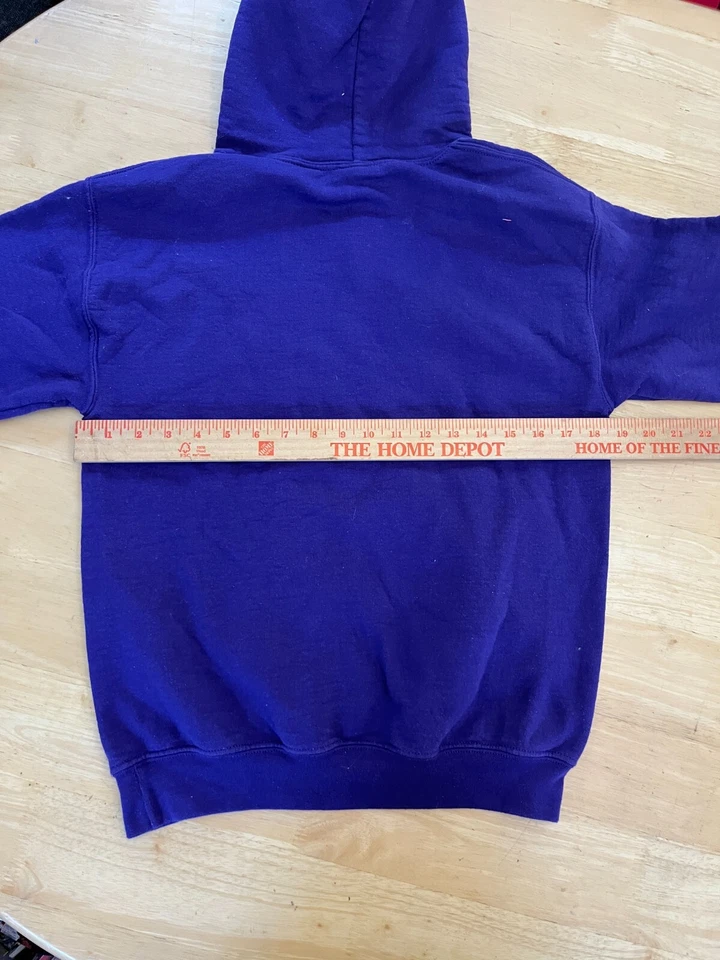 Gildan Purple Peach Boy Japanese Hoodie Size Small J32 - Image 4 of 4