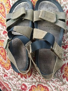 ecco shock point sandals