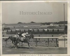 1939 Press Photo Joms Niece, Sky Argo, Devils Mate, Aqueduct Track - net31858