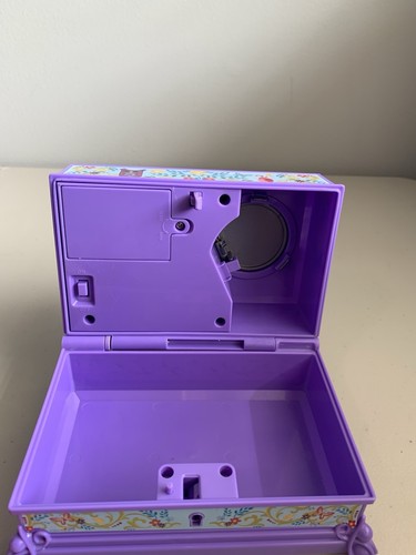 Disney Jakks Tangled The Series Rapunzel Pascal Jewelry Box Tested Works No Key - Picture 8 of 9